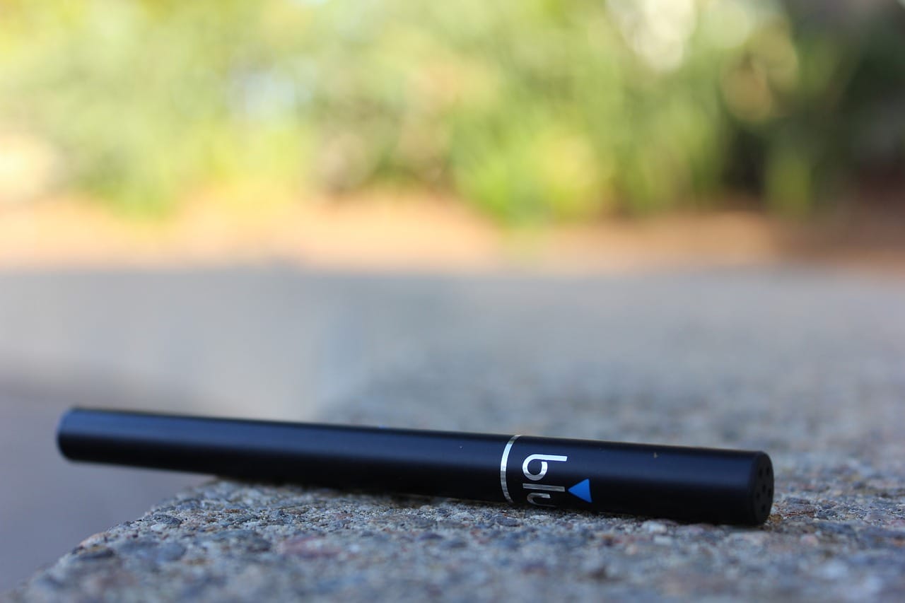Appropriate Conduct for Using Vape Pens in Public Areas